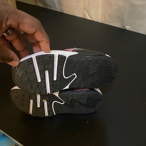 Nike Air maxs Girls - Picture 4 of 5
